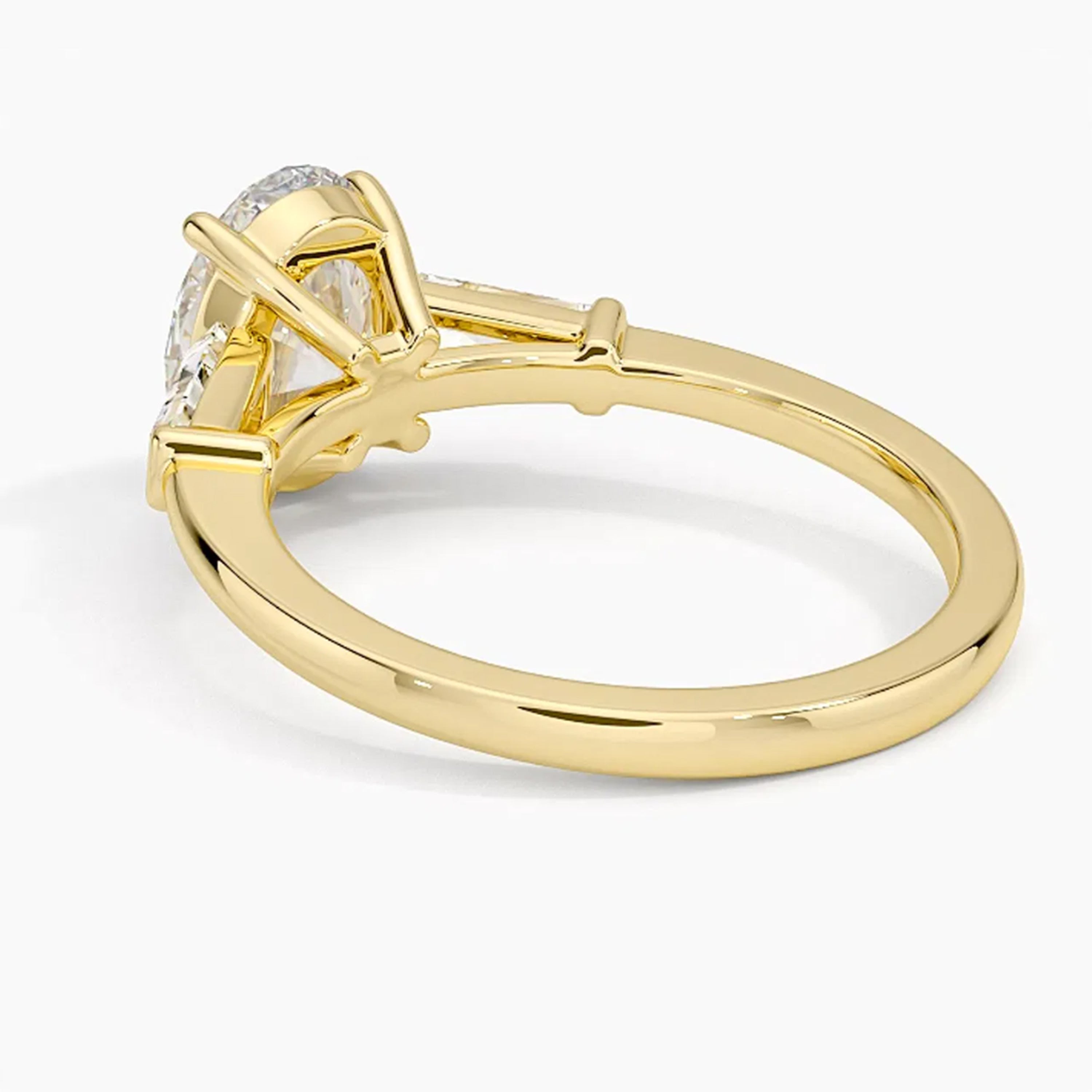 Legacy Oval Three-Stone Ring