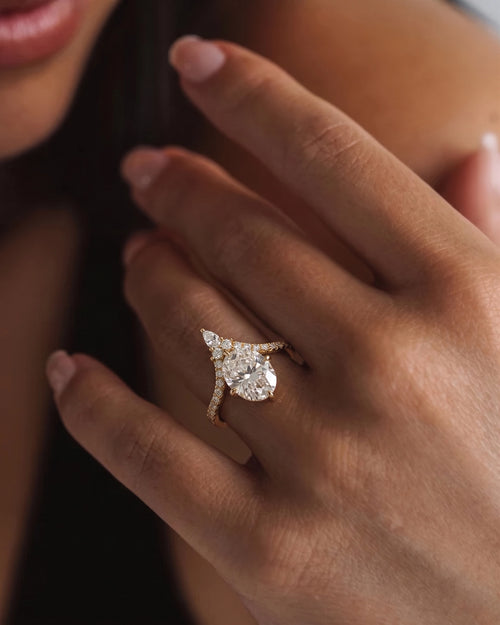 Aurelia Chevron Oval Ring