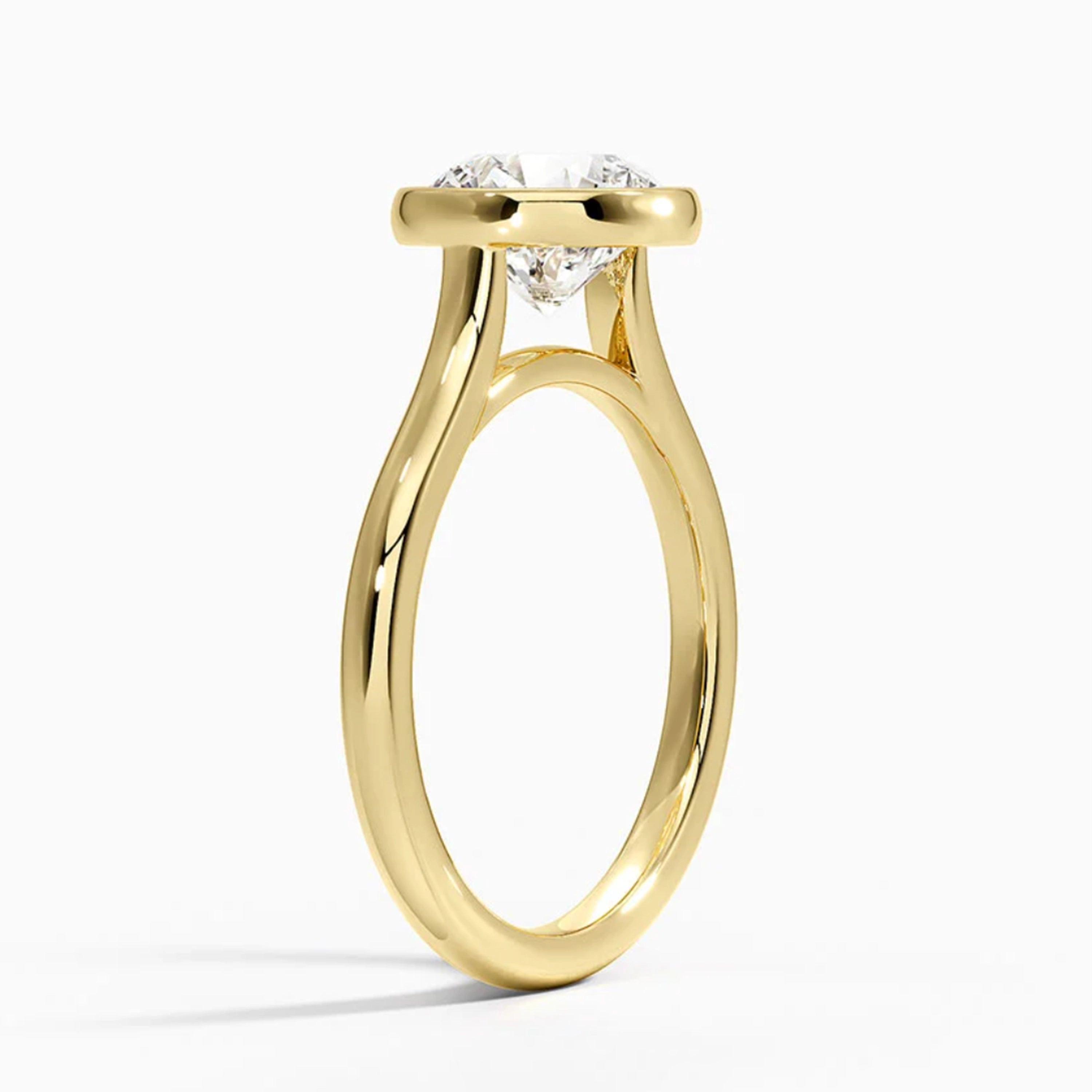 Luna Round Solitaire Ring