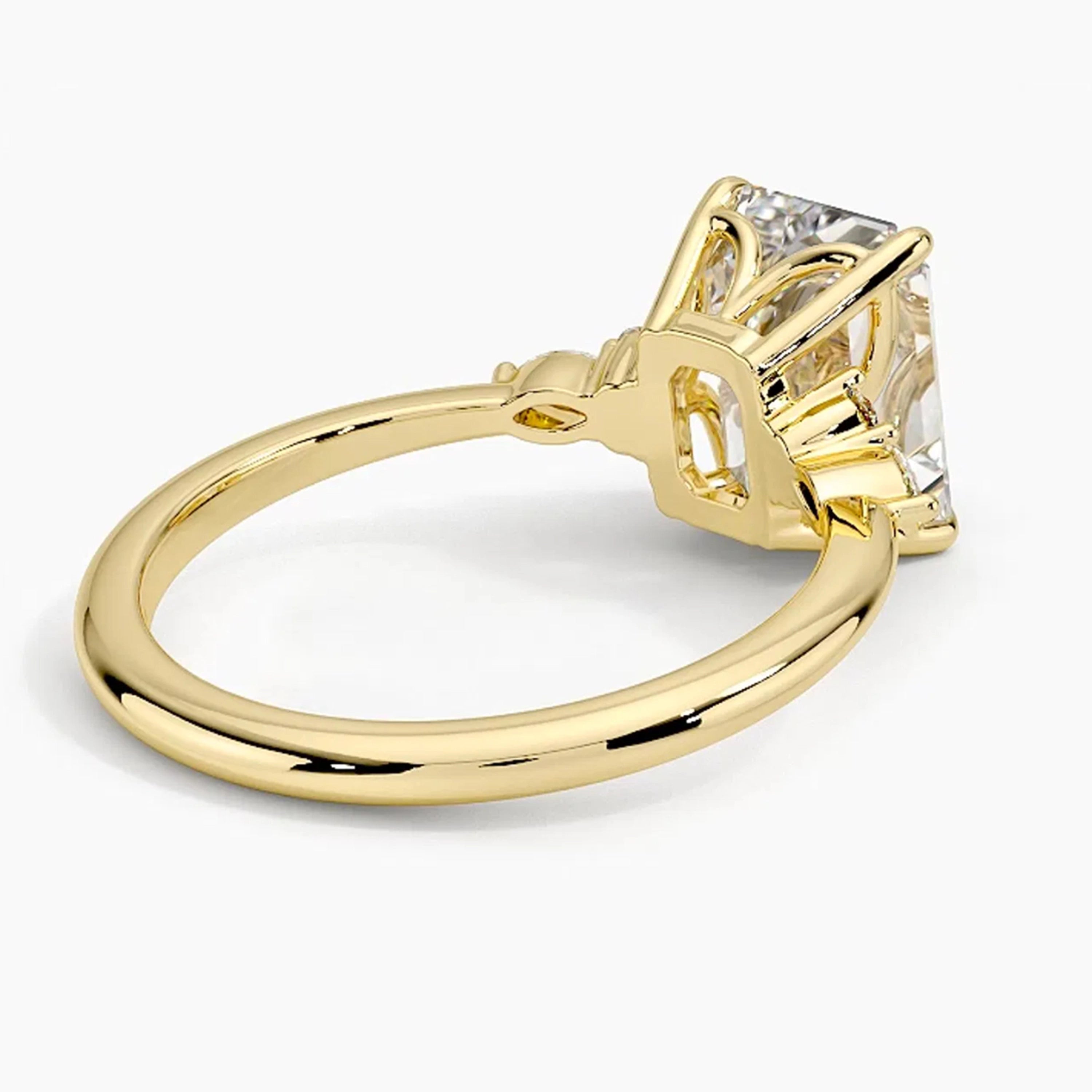 Laurel Emerald Ring