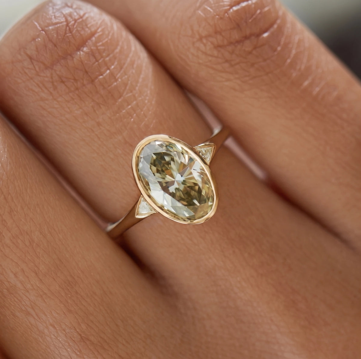Aura Bezel Champagne Ring