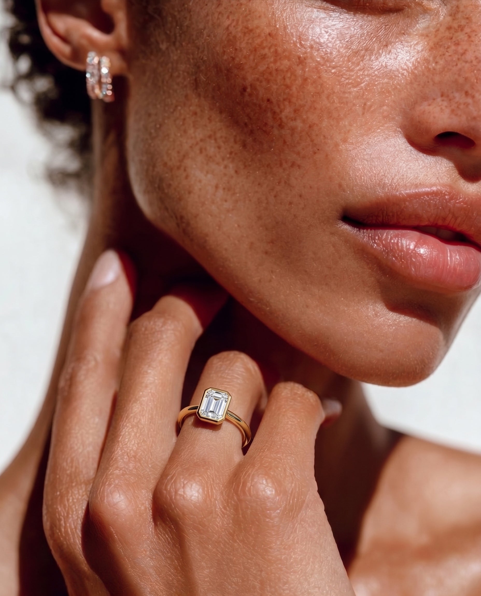 Luna Emerald Solitaire Ring