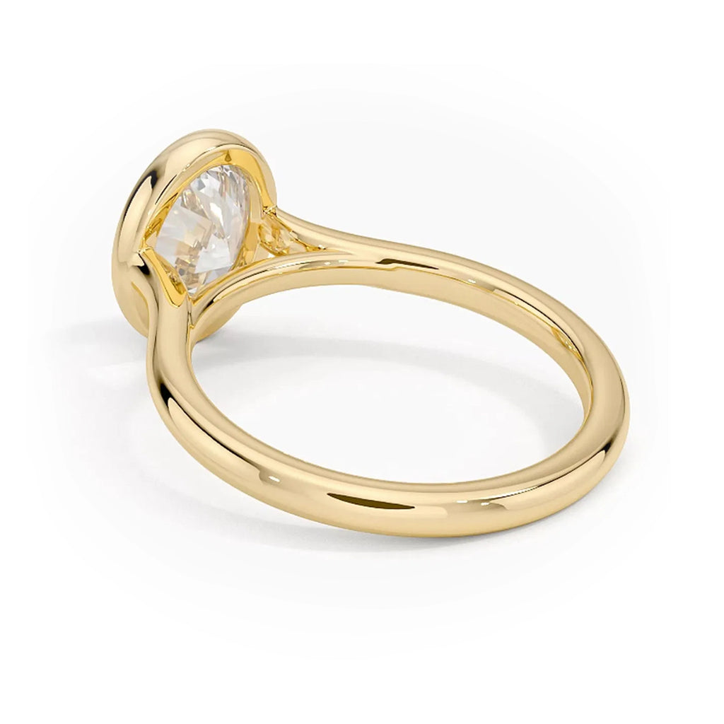 Luna Oval Solitaire Ring