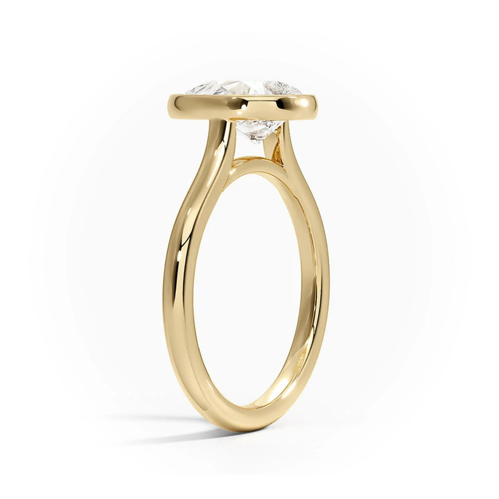 Luna Oval Solitaire Ring